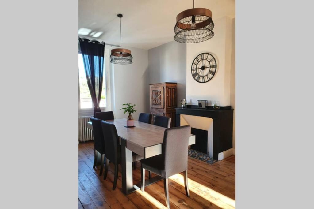 Appartement Spacieux, Wifi ,Cafe A Volonte Blaye-Les-Mines ภายนอก รูปภาพ