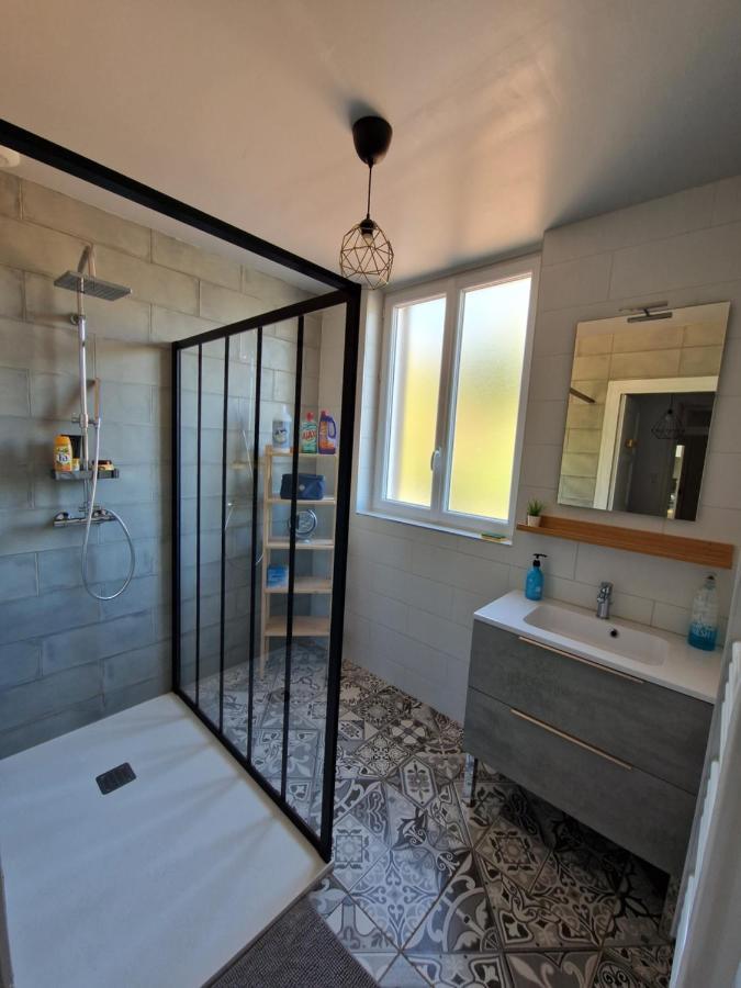 Appartement Spacieux, Wifi ,Cafe A Volonte Blaye-Les-Mines ภายนอก รูปภาพ